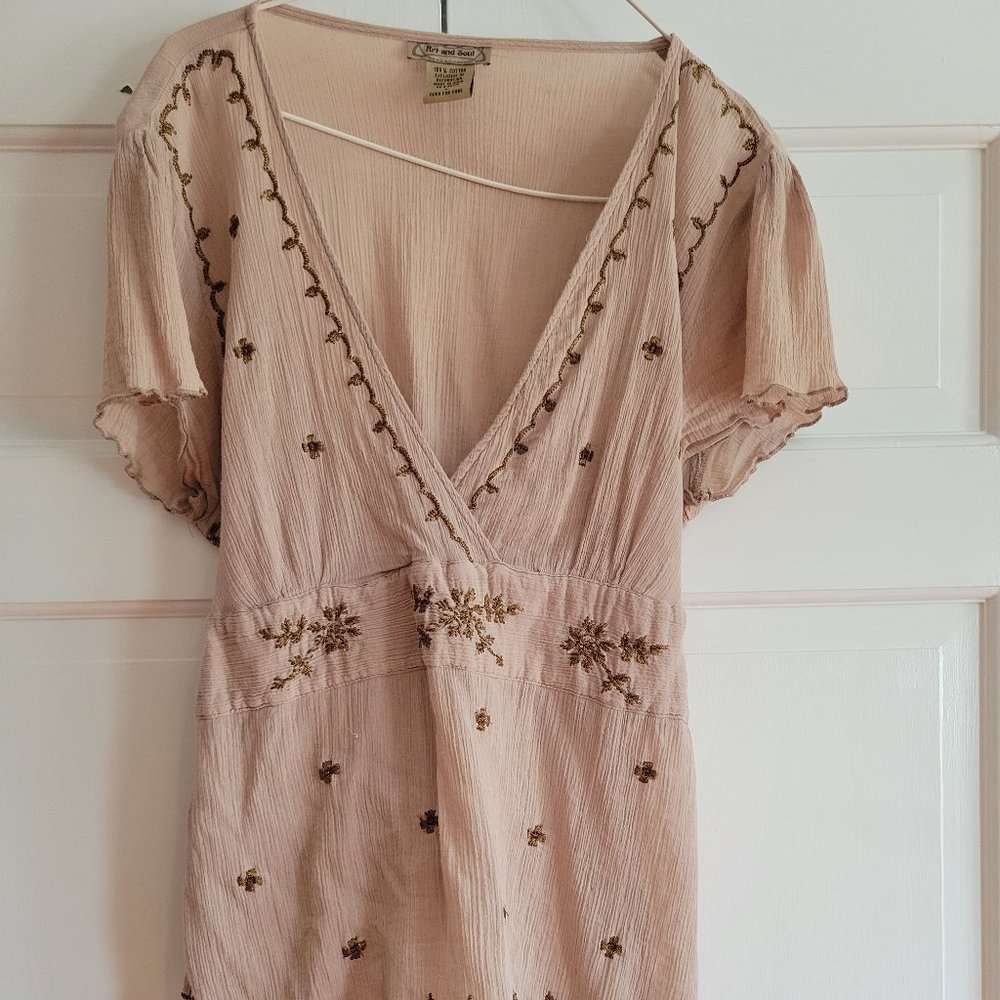 Ladies short sleeve top with tie back